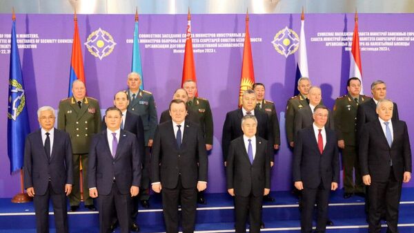 Совместное заседание Совета министров иностранных дел, Совета министров обороны и Комитета секретарей советов безопасности ОДКБ - Sputnik Таджикистан