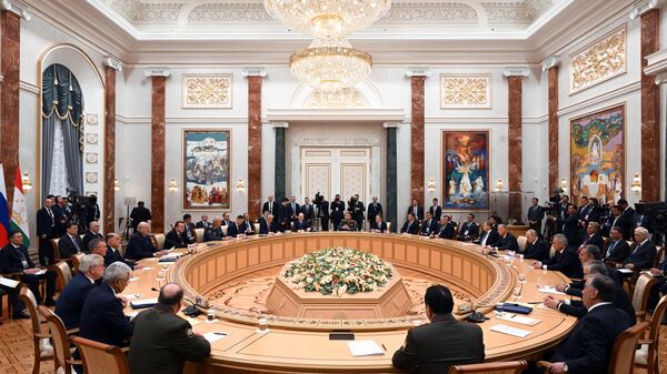 Президент РФ В. Путин принял участие в очередной сессии Совета коллективной безопасности ОДКБ - Sputnik Таджикистан