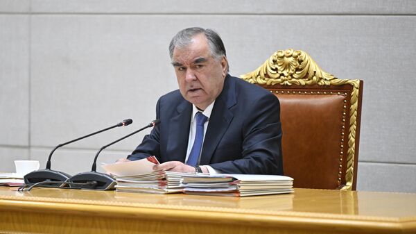 Эмомали Рахмон - Sputnik Тоҷикистон