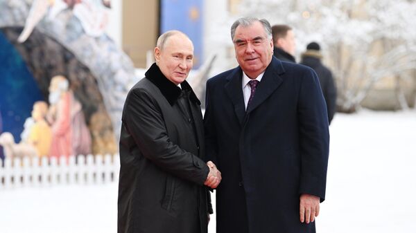 Президент РФ Владимир Путин и президент Таджикистана Эмомали Рахмон - Sputnik Тоҷикистон