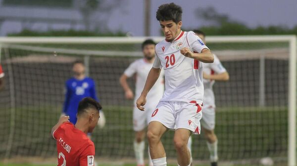 Сборная Таджикистана победила соперников из Гонконга в контрольном матче - Sputnik Таджикистан