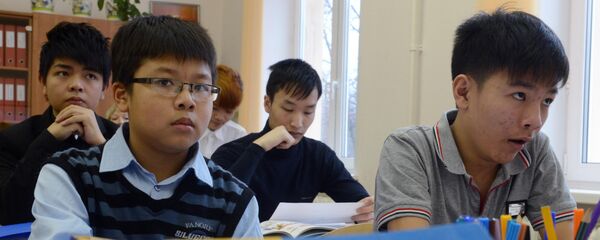 Обучение мигрантов русскому языку - Sputnik Тоҷикистон