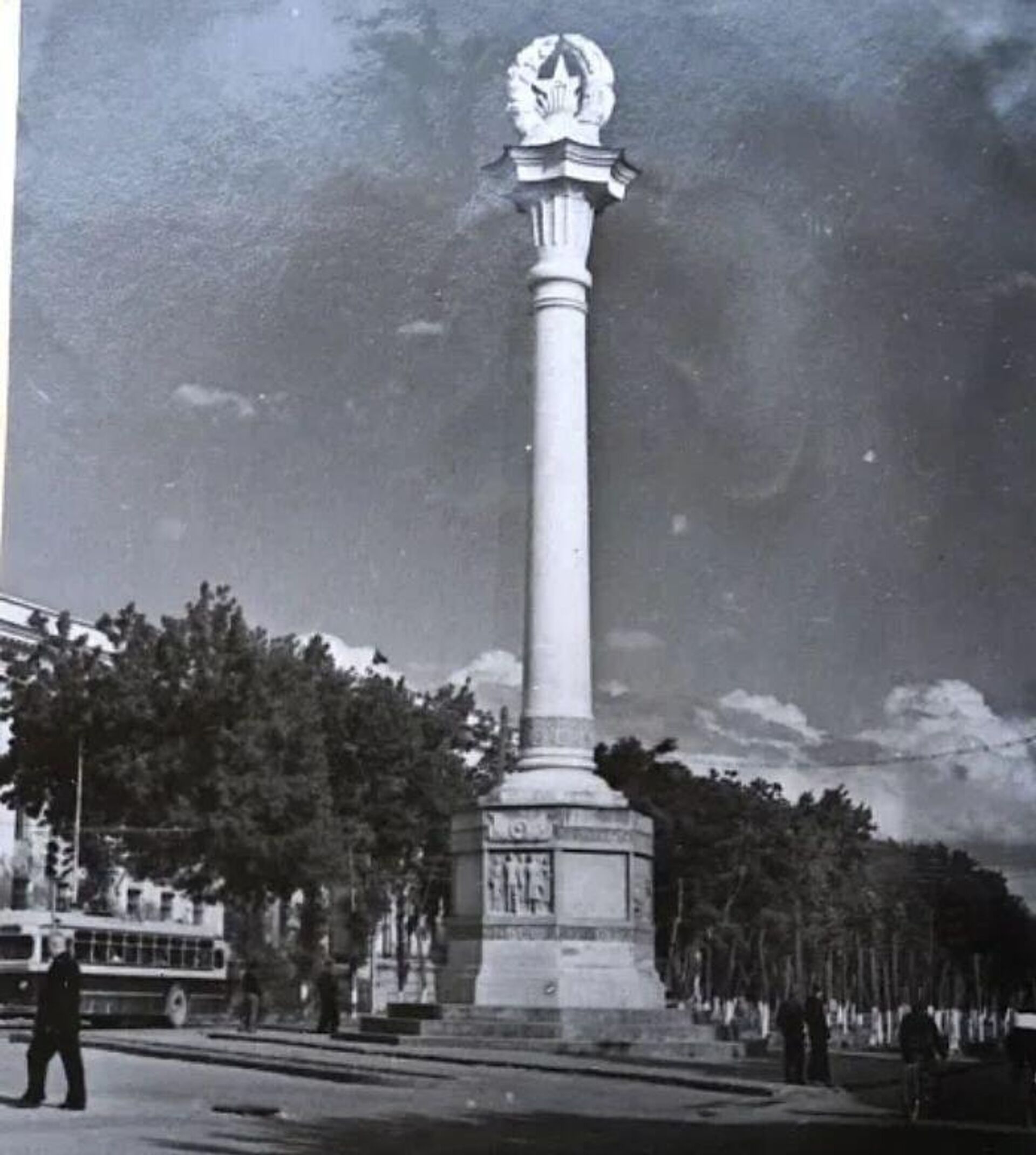 Стела в Душанбе - Sputnik Таджикистан, 1920, 28.01.2024