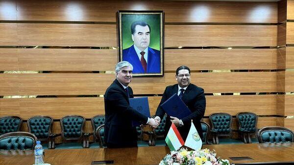Церемония подписания Кредитного соглашения между Таджикистан и Исламским Банком Развития - Sputnik Тоҷикистон