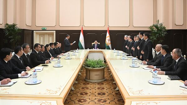 Президент Таджикистана Эмомали Рахмон назначает судей - Sputnik Тоҷикистон