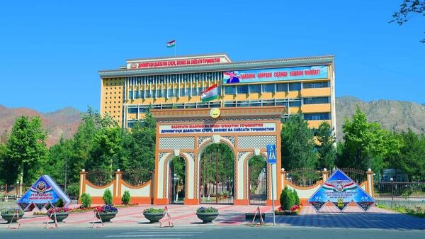 Таджикский государственный университет права, бизнеса и политики (ТГУ ПБП)  в Худжанде - Sputnik Таджикистан