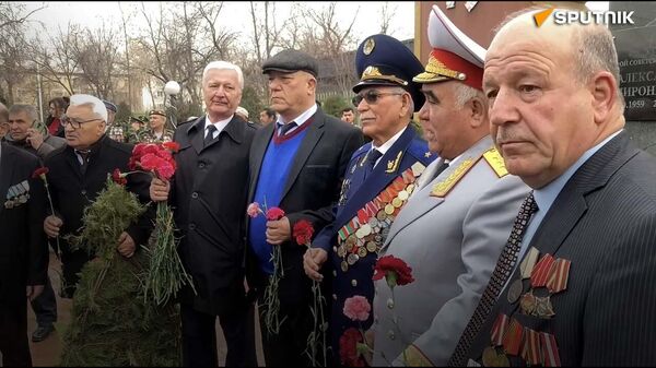В Душанбе прошел митинг, посвященный 35-летию вывода советских войск из Афганистана - Sputnik Таджикистан