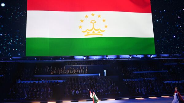 Президент Таджикистана Эмомали Рахмон принимает участие в церемонии открытия международного турнира Игры Будущего в Казани. - Sputnik Таджикистан