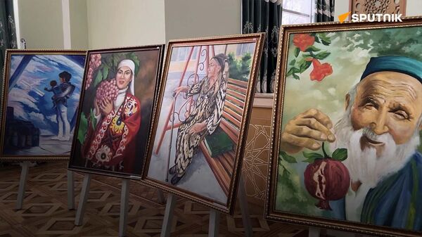 В Худжанде прошла первая выставка-продажа картин студентов  - Sputnik Таджикистан