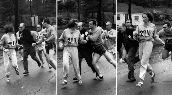 Катрин Швитцер. В возрасте 20 лет вышла на старт в 1967 году и первой из дам пробежала Бостонский марафон, несмотря на попытки организаторов силой утащить ее с трассы. - Sputnik Таджикистан