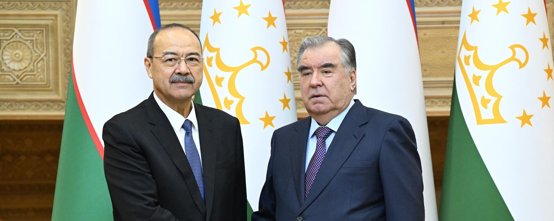Президент Таджикистана Эмомали Рахмон и премьер-министр Узбекистана Абдулла Арипов - Sputnik Таджикистан, 1920, 11.03.2024