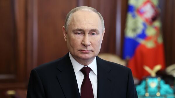 Путин обратился к россиянам перед голосованием на выборах президента. - Sputnik Таджикистан