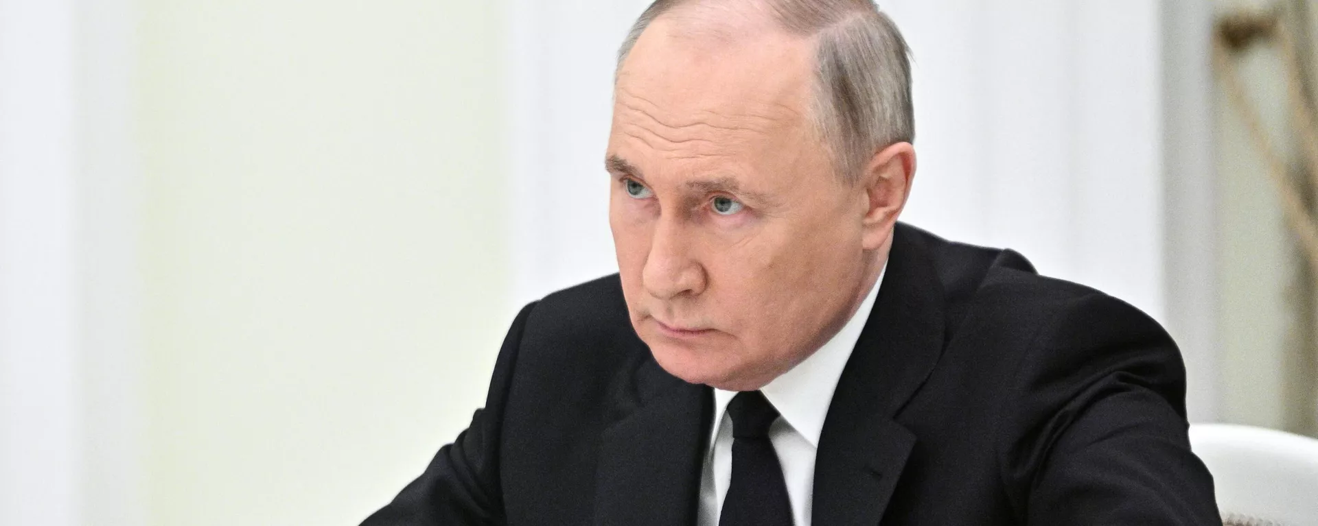Президент РФ В. Путин встретился с председателем Коллегии Евразийской экономической комиссии Б. Сагинтаевым. - Sputnik Тоҷикистон, 1920, 23.03.2024
