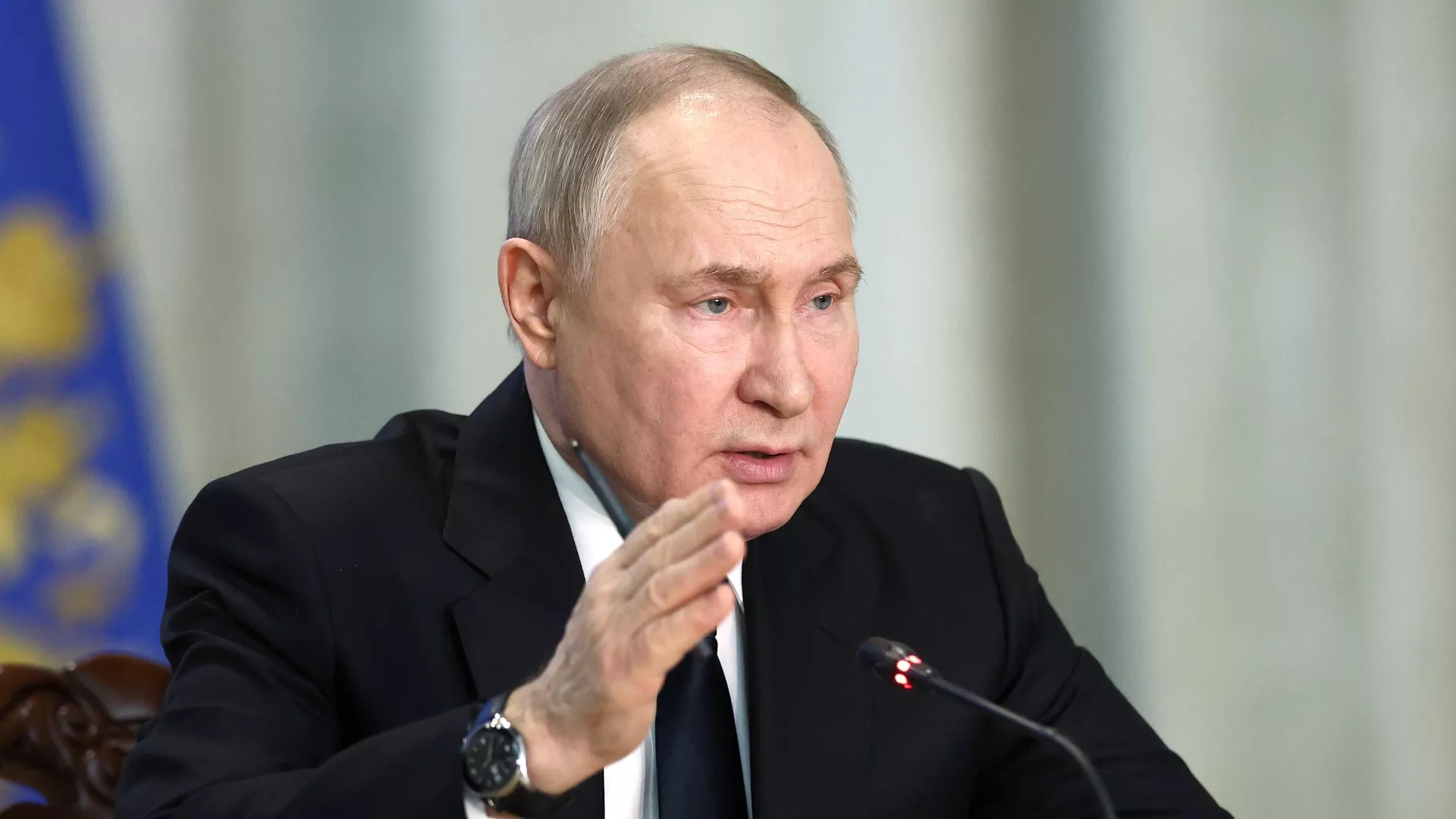 Президент РФ В. Путин принял участие в заседании коллегии Генпрокуратуры. 