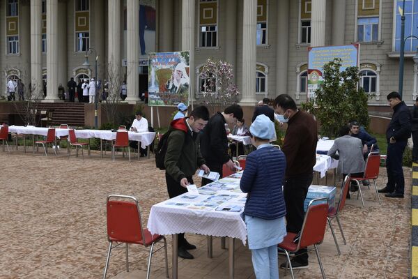 В Душанбе провели бесплатные медконсультации по случаю Всемирного дня здоровья - Sputnik Тоҷикистон