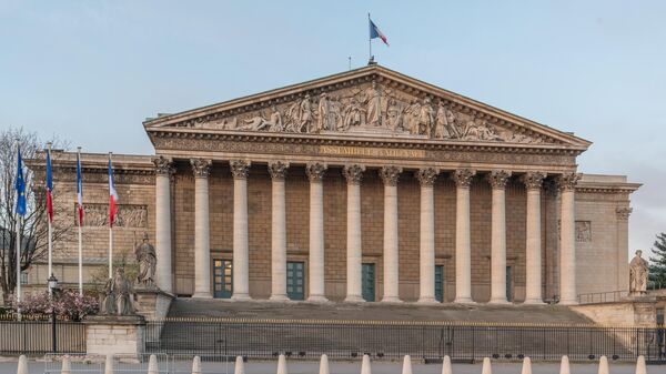 Здание Национального собрания Франции в Париже.  - Sputnik Таджикистан