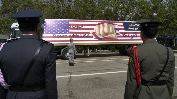 Военный парад в Тегеране, Иран. Архивное фото - Sputnik Таджикистан