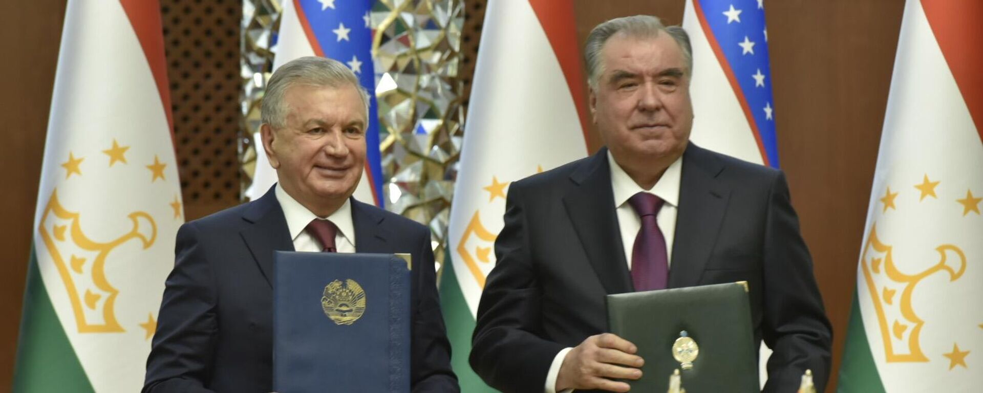 Подписание двусторонних соглашений между Таджикистаном и Узбекистаном  - Sputnik Таджикистан, 1920, 18.04.2024