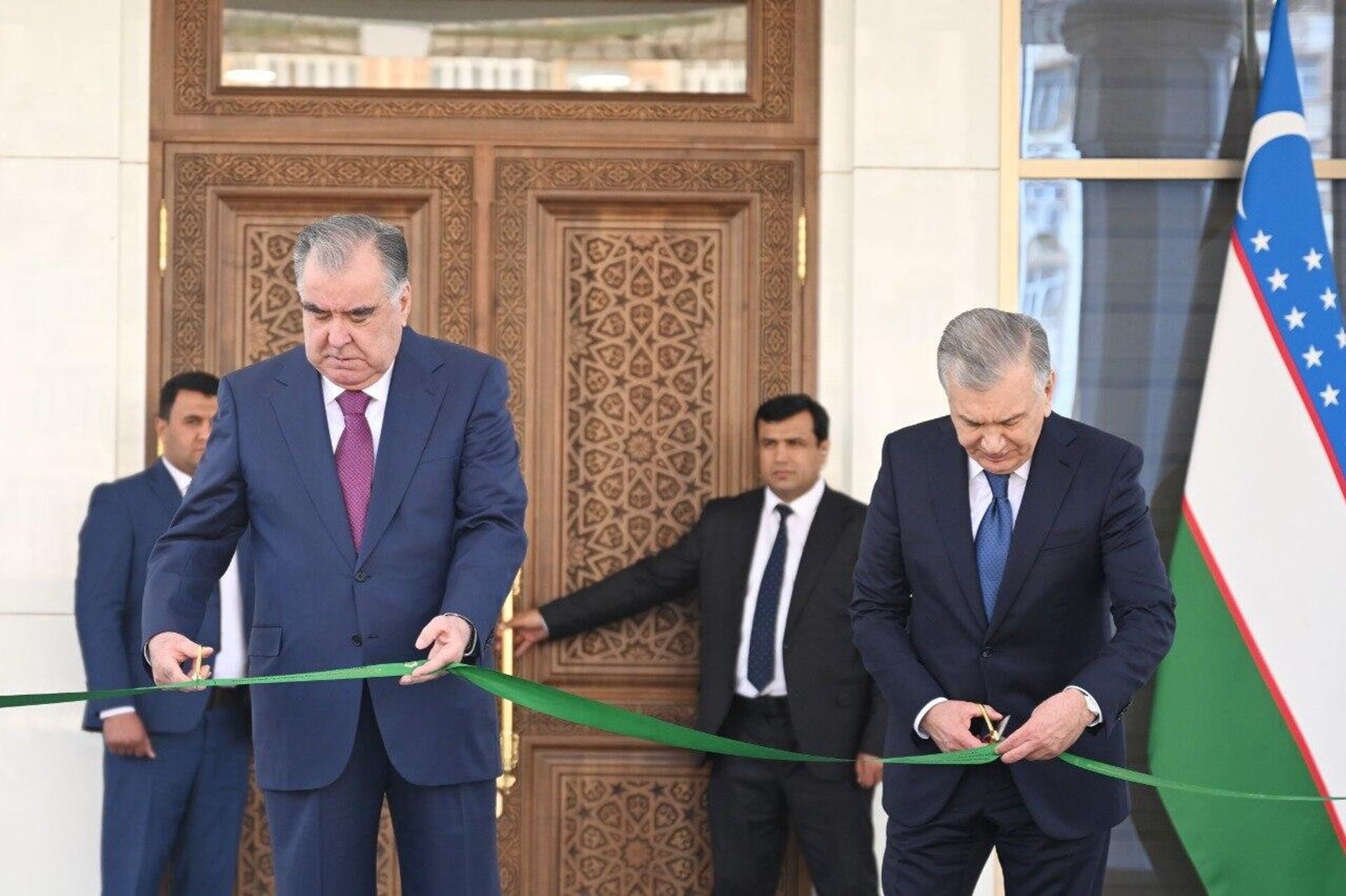 Церемония открытия нового здания посольства Узбекистана в Душанбе - Sputnik Таджикистан, 1920, 19.04.2024