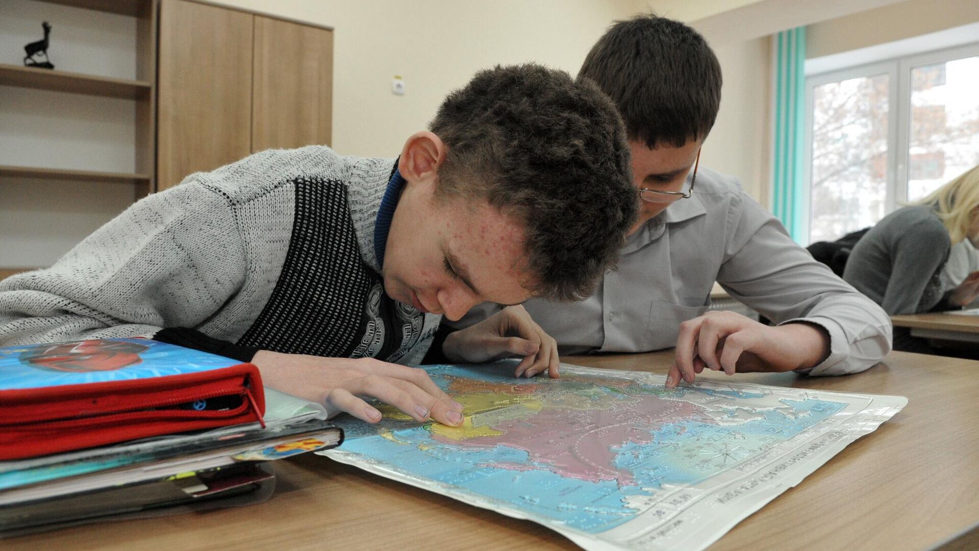 Работа специализированной школы для слепых и слабовидящих детей - Sputnik Таджикистан, 1920, 05.05.2024