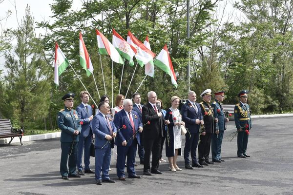 Мероприятие состоялось накануне празднования 79-й годовщины окончания Великой Отечественной войны. - Sputnik Таджикистан