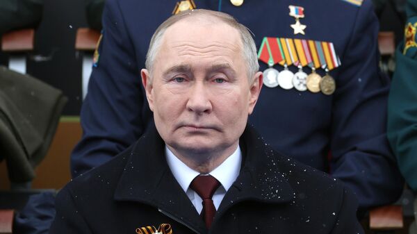Президент Владимир Путин принял участие в параде Победы в Москве - Sputnik Таджикистан