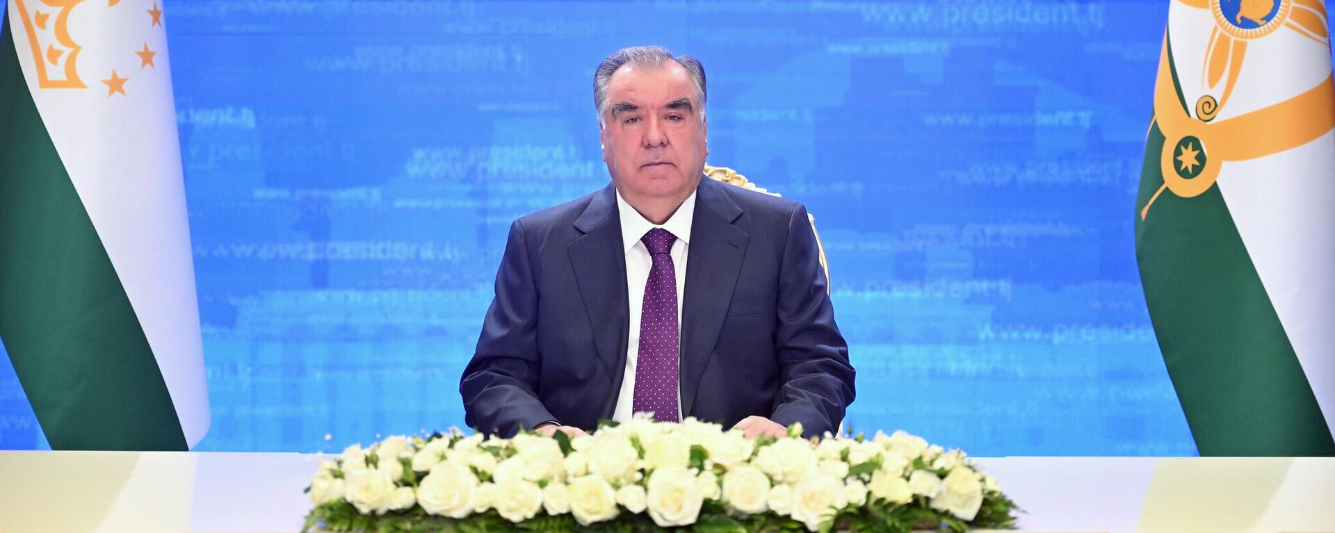 Президент Таджикистана Эмомали Рахмон поздравил народ республики с наступающим праздником Иди Курбон - Sputnik Таджикистан, 1920, 30.06.2024