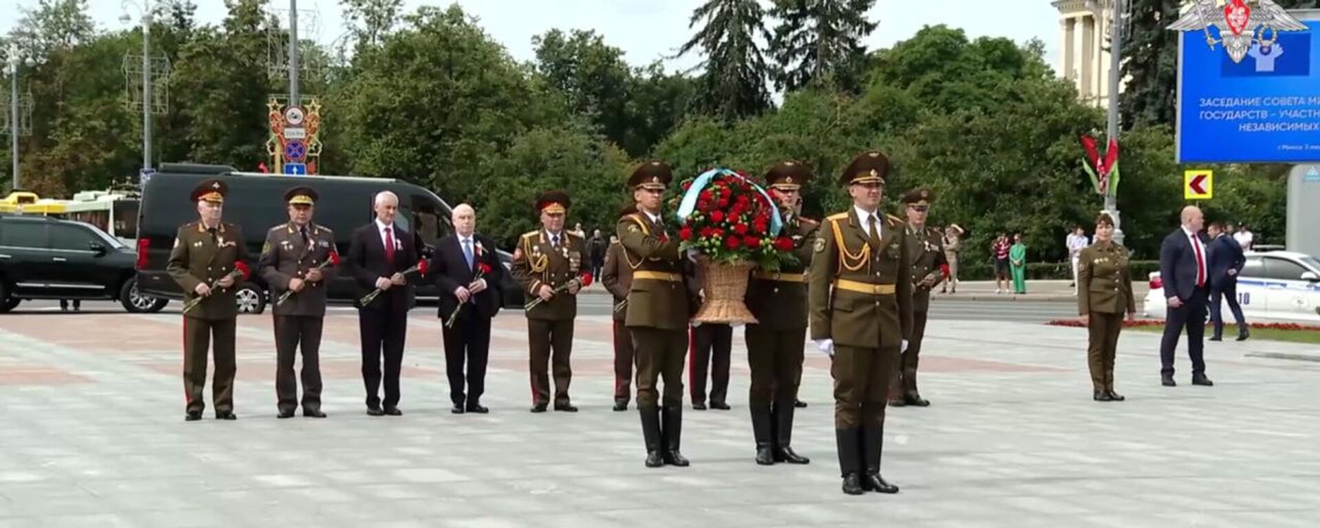 Главы военных ведомств стран СНГ почтили память погибших в годы Великой Отечественной войны - Sputnik Таджикистан, 1920, 03.07.2024