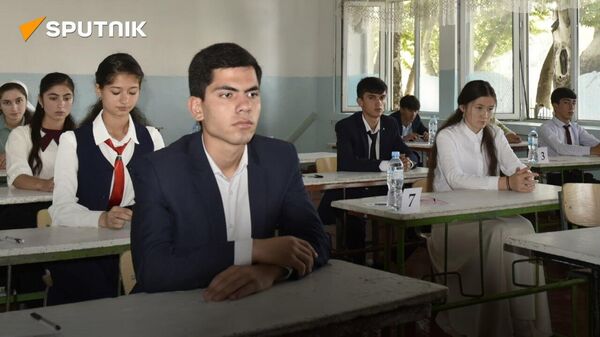 В Таджикистане стартовали вступительные экзамены в вузах - Sputnik Таджикистан