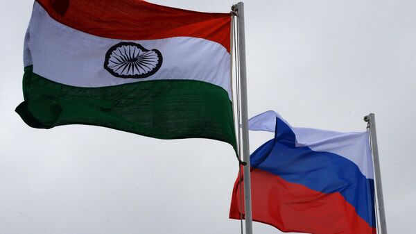 Флаги России и Индии. Иллюстративное фото - Sputnik Тоҷикистон