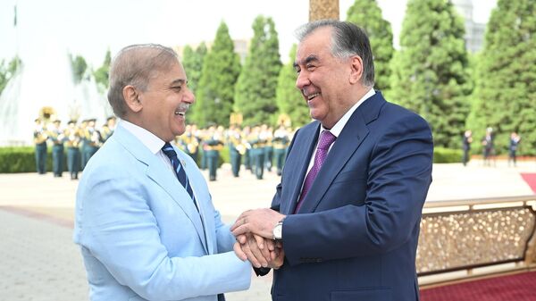 Официальный визит Шахбаза Шарифа в Таджикистан  - Sputnik Таджикистан