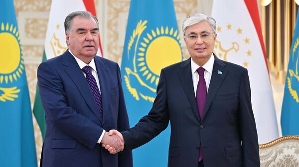 Встреча Эмомали Рахмона с Президентом Республики Казахстан Касым-Жомартом Токаевым  - Sputnik Таджикистан