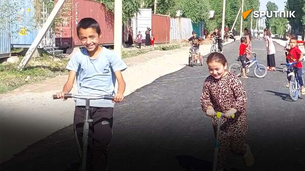 Как благодаря мигрантам в кишлаке Басманда появилась дорога - Sputnik Таджикистан