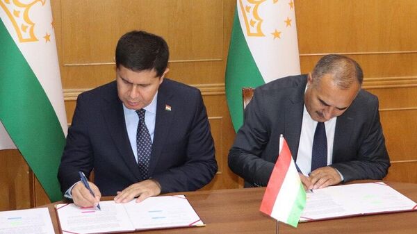 Подписание соглашения о передаче грантовых средств на строительство ГЭС Себзор - Sputnik Таджикистан
