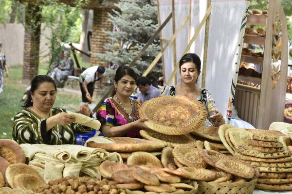 Также участники поделились способами и секретами приготовления некоторых блюд. - Sputnik Таджикистан