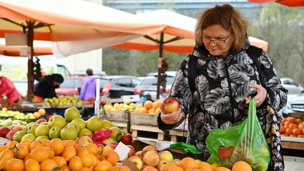 Продуктовая ярмарка в Сочи - Sputnik Тоҷикистон