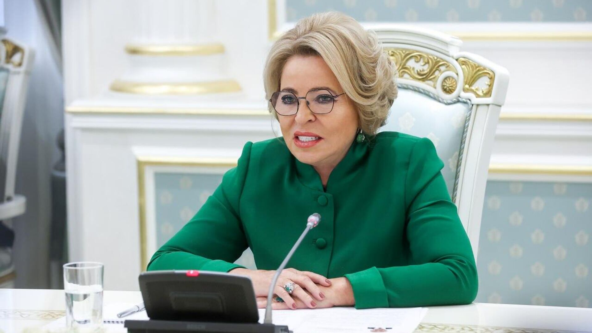 Встреча Валентины Матвиенко с Председателем нижней палаты парламента Таджикистана Махмадтоиром Зокирзодой - Sputnik Тоҷикистон, 1920, 11.10.2024