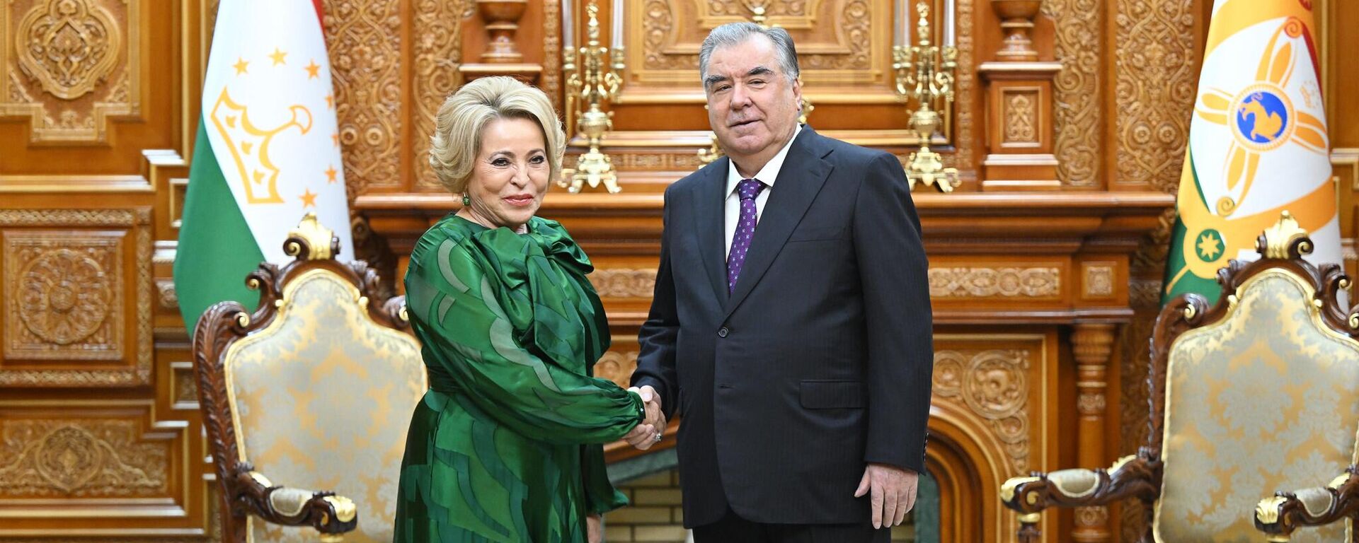Встреча председателя Совета Федерации Российской Федерации Валентины Матвиенко и президента Таджикистана Эмомали Рахмона - Sputnik Тоҷикистон, 1920, 10.10.2024