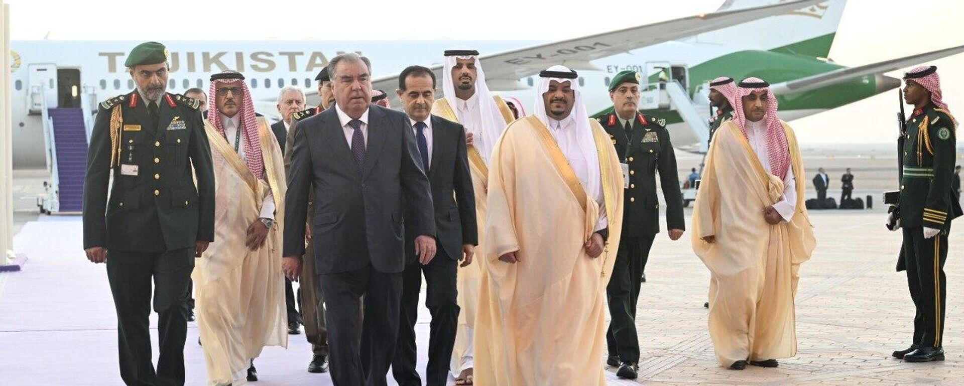 Визит Эмомали Рахмона в Саудовскую Аравию - Sputnik Таджикистан, 1920, 11.11.2024