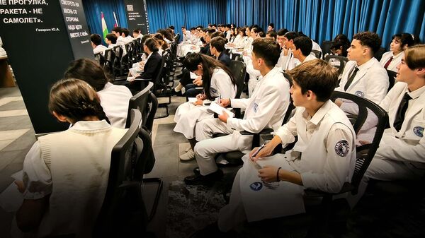 Машғулиятҳои ҷолиб ва олимпиадаҳо: Ҳафтаи илми русиягӣ Душанберо бо чӣ ба ҳайрат меорад - Sputnik Тоҷикистон