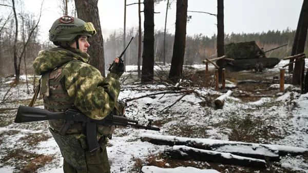 Боевая работа экипажа танка Т-90М Прорыв группировки Запад на Краснолиманском направлении СВО - Sputnik Тоҷикистон