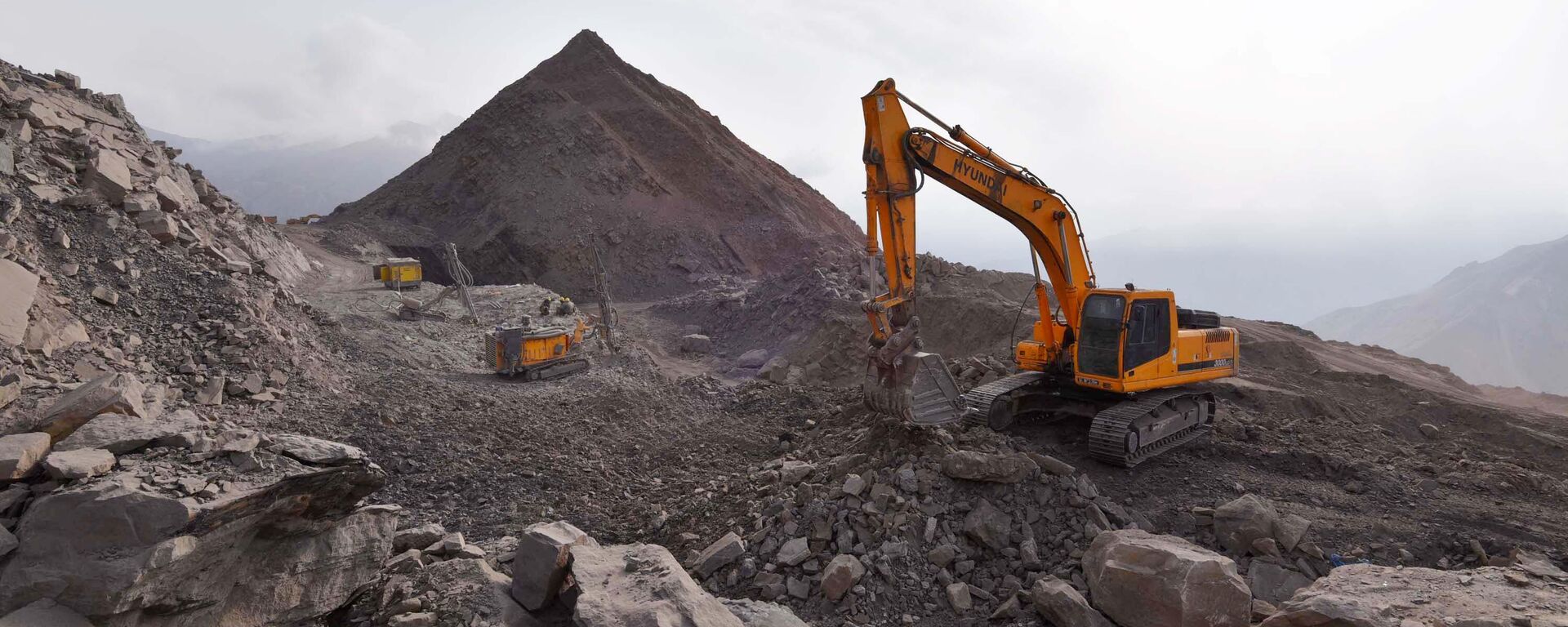 Угольное месторождение КАНТЕ компании Талко, архивное фото - Sputnik Таджикистан, 1920, 20.12.2025