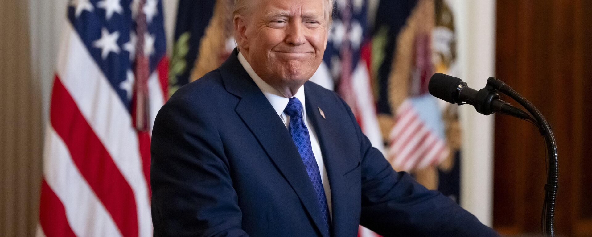 Дональд Трамп - Sputnik Таджикистан, 1920, 27.09.2025