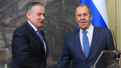 Встреча глав МИД РФ и Таджикистана С. Лаврова и С. Мухриддина