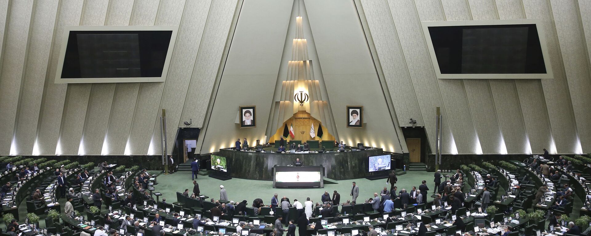Иранский парламент. Архивное фото - Sputnik Тоҷикистон, 1920, 25.06.2025