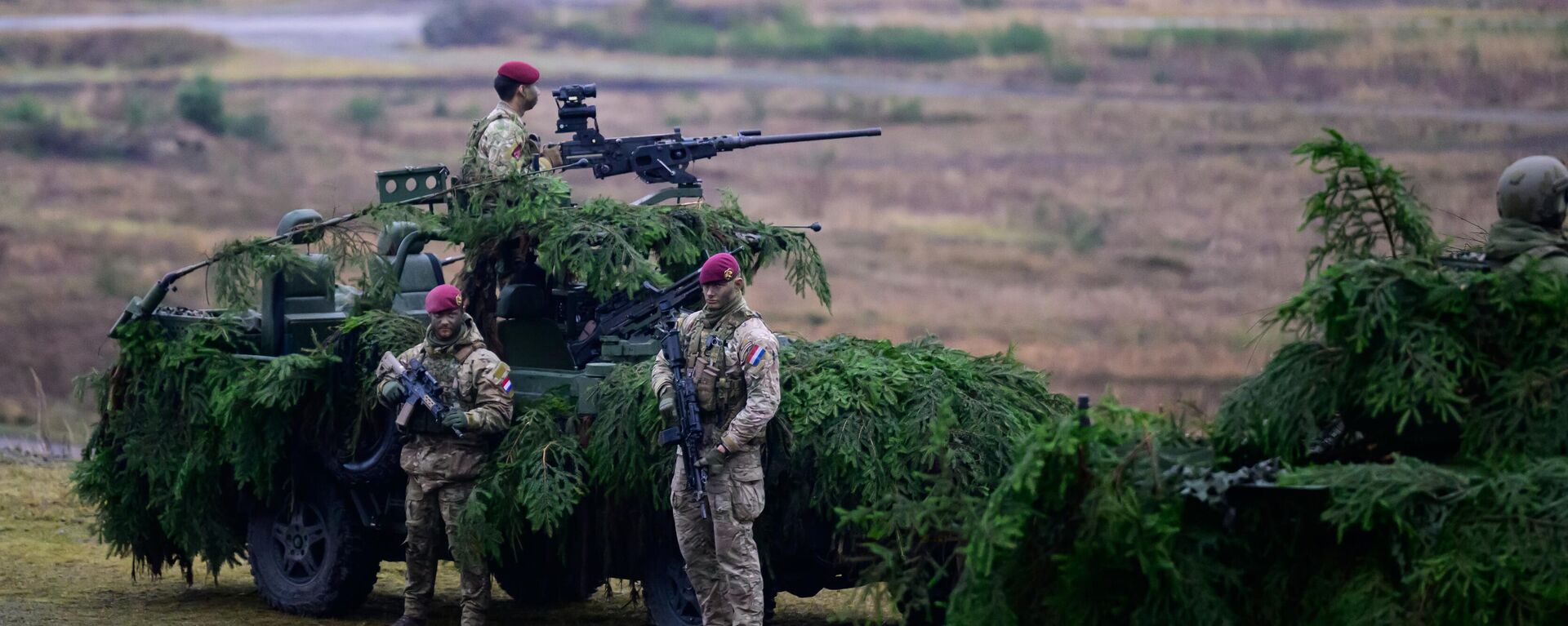 Европейские солдаты принимают участие в военных учениях. Архивное фото - Sputnik Таджикистан, 1920, 08.03.2025