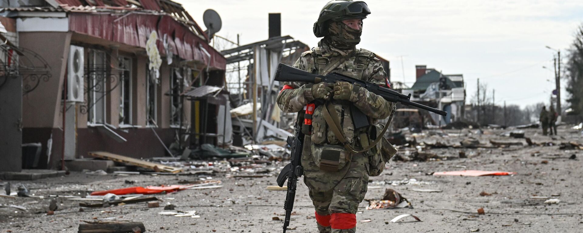 Российские военные в освобожденной Судже - Sputnik Таджикистан, 1920, 22.03.2025