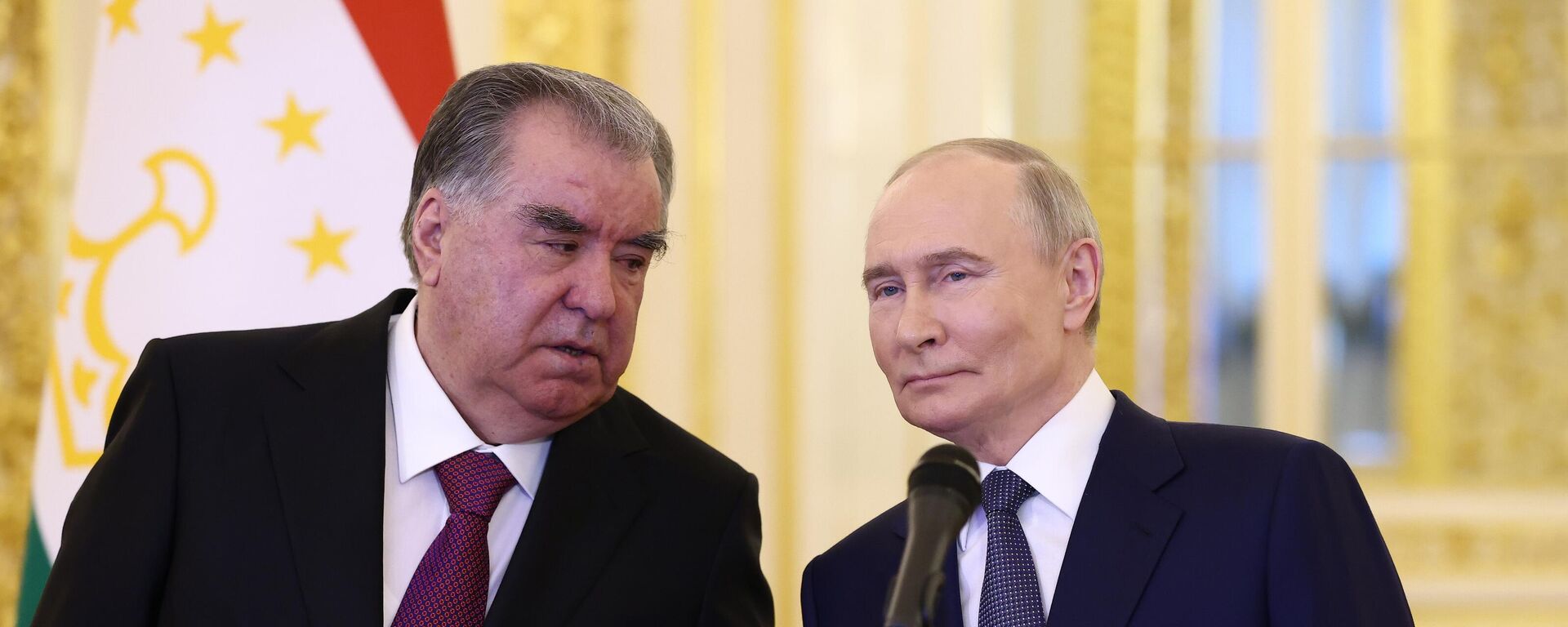 Встреча президента Владимира Путина с президентом Таджикистана Эмомали Рахмоном - Sputnik Таджикистан, 1920, 18.03.2025