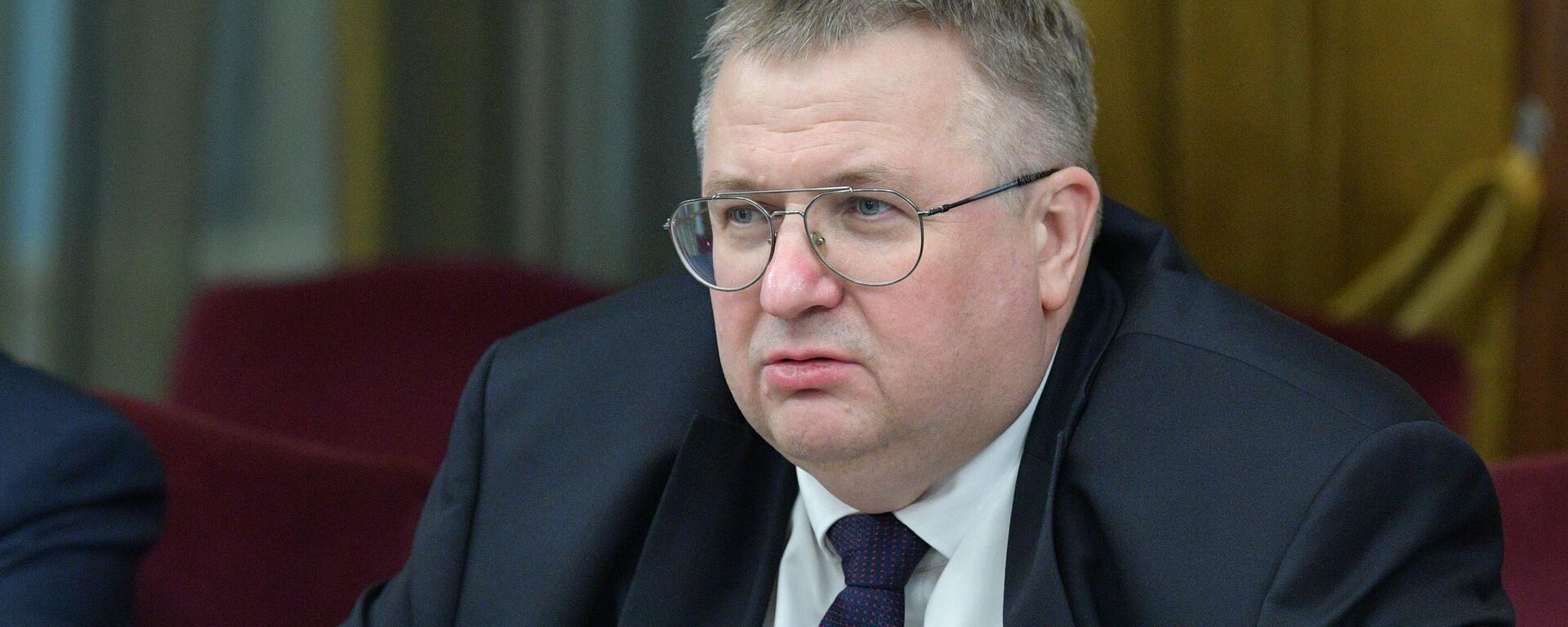 Заместитель председателя правительства РФ Алексей Оверчук - Sputnik Таджикистан, 1920, 20.03.2025