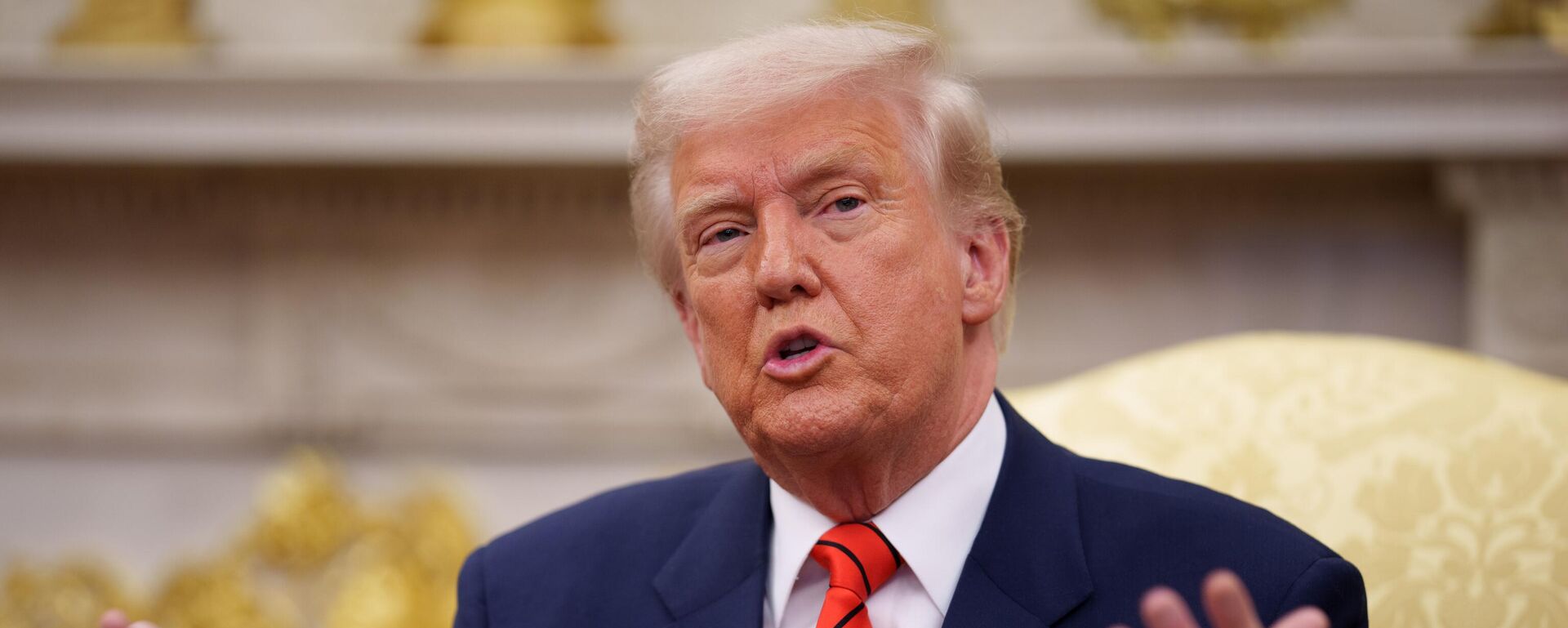 Президент США Дональд Трамп выступает во время встречи с Генеральным секретарем НАТО Марком Рютте в Вашингтоне, США - Sputnik Тоҷикистон, 1920, 19.05.2025